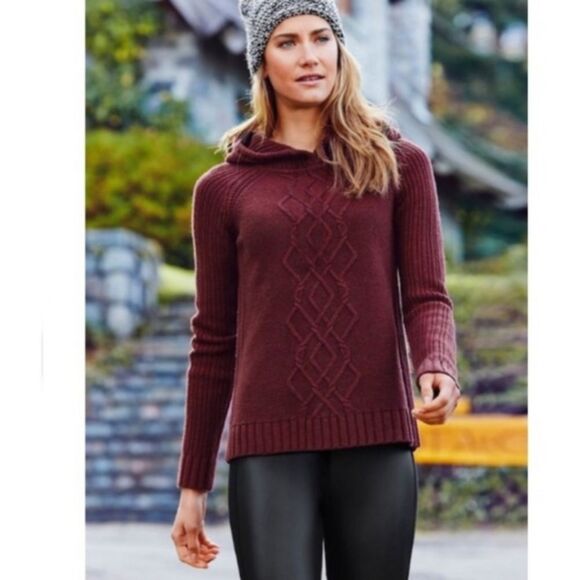 Athleta 100% Merino wool oxblood burgundy cable knit, hooded sweater size small - Picture 1 of 7